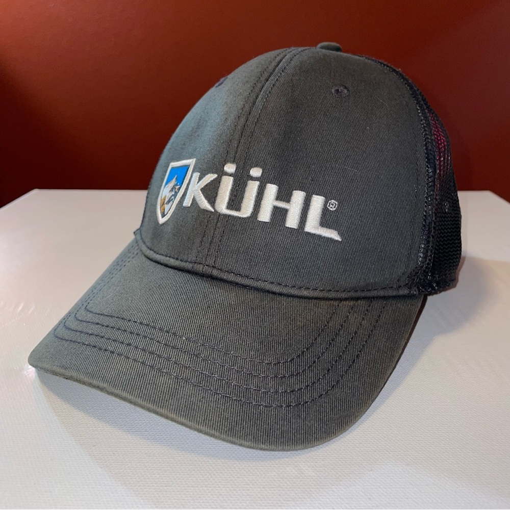 Kuhl Men’s Gray Mesh Ajustable‎ Spellout Hiking Trucker Hat